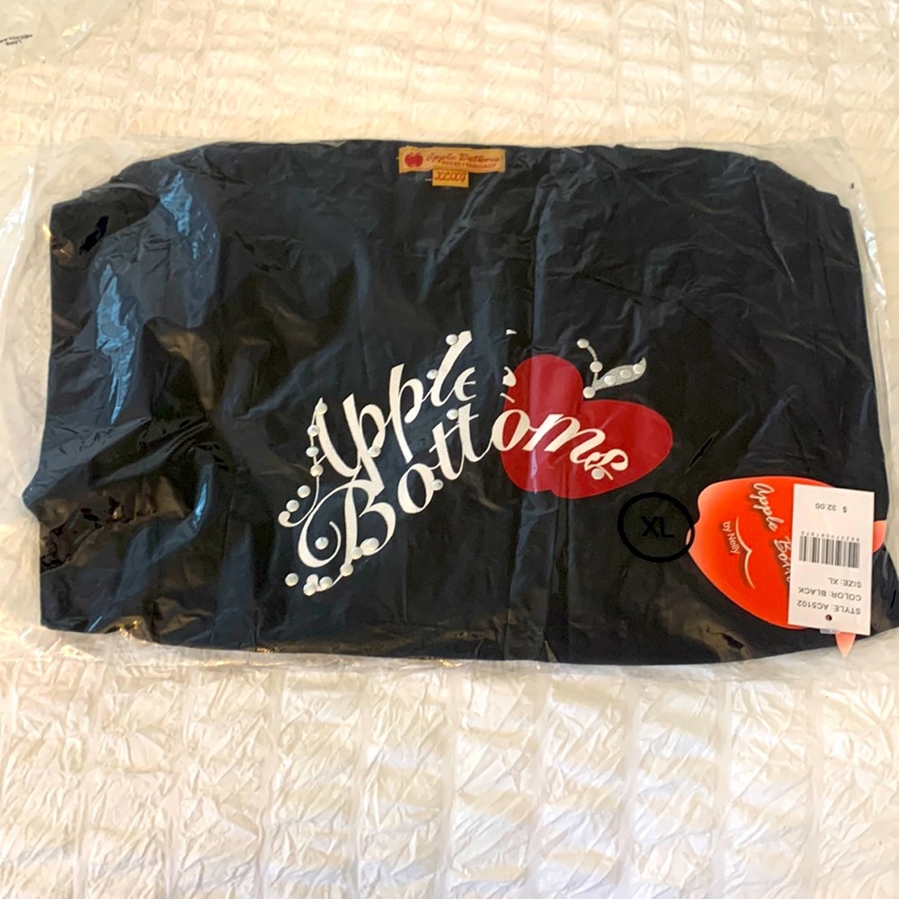 COPY - New Apple bottoms top